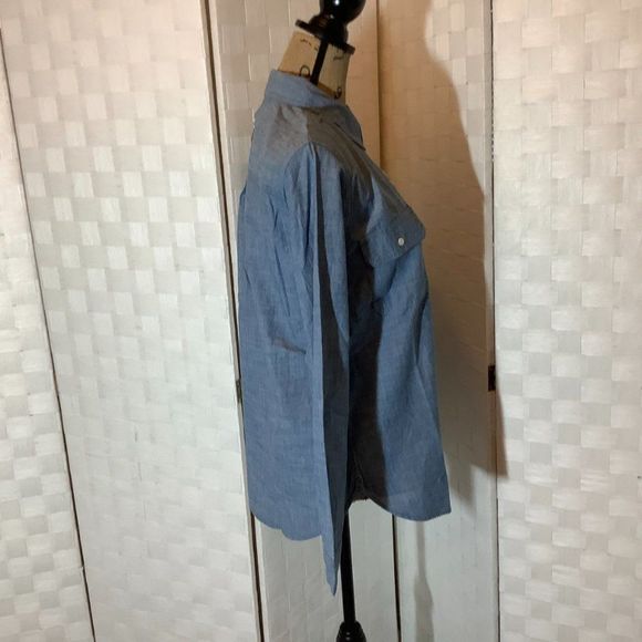 Nwt Levi's blue NY Yankees embroidered MLB blouse size medium - Picture 10 of 10